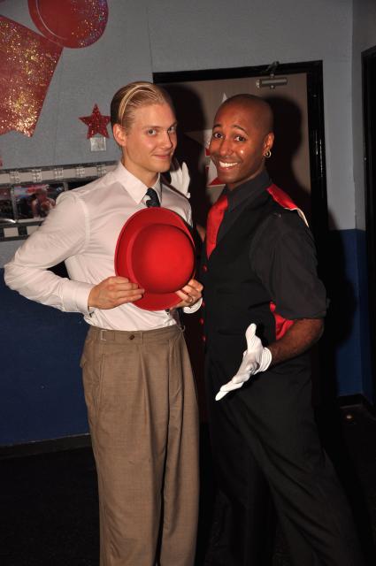 min 2010 11 13 fous swing 194
